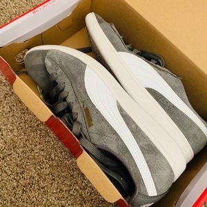 Puma sneakers